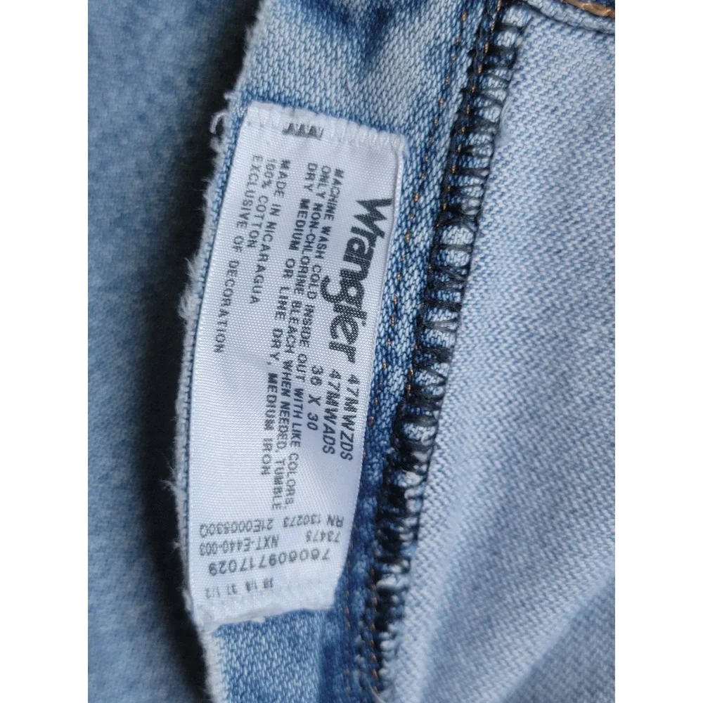 Wrangler 47MWZ Jeans Regular Fit Light Wash Denim 38x30‎